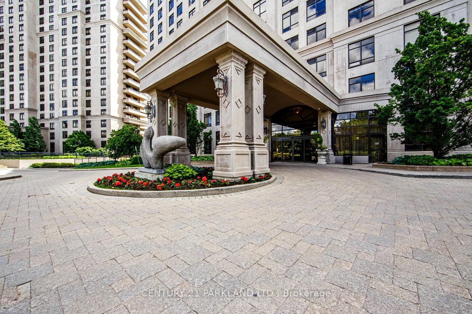 #501 - 9235 Jane Street