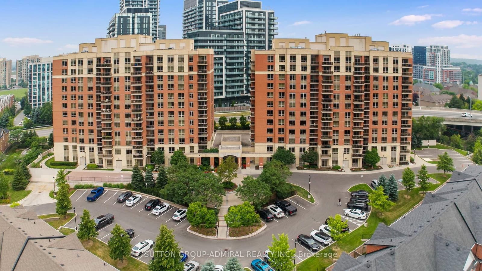 #307 - 73 King William Crescent