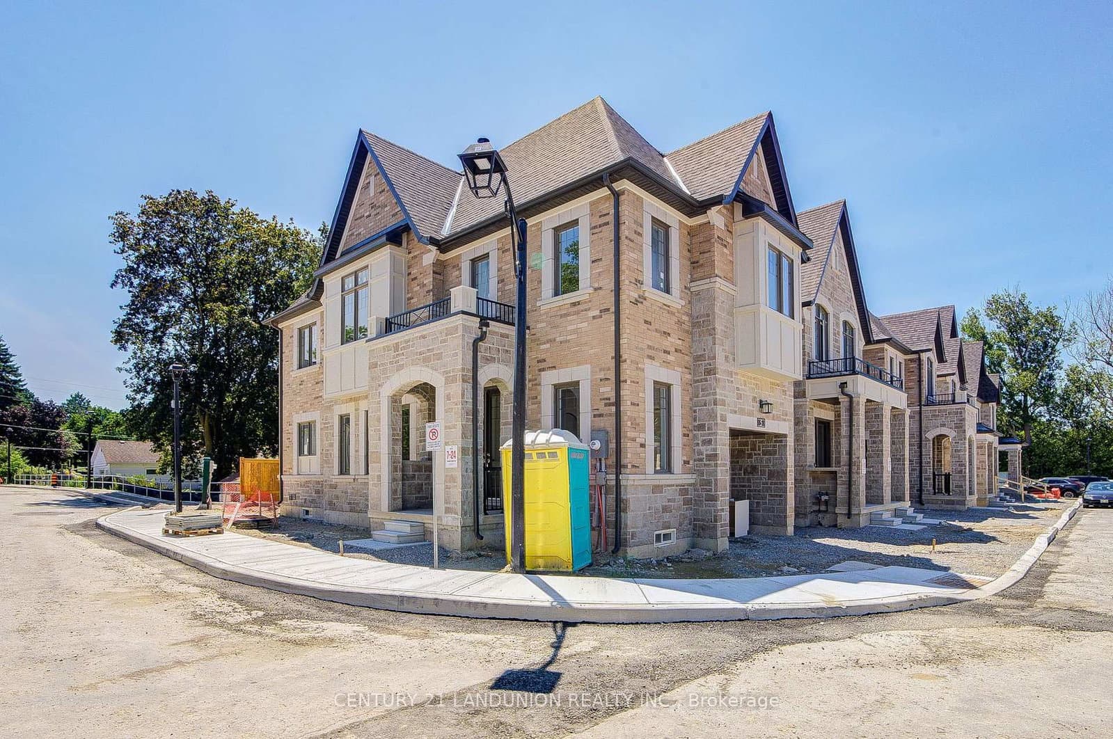 66 Main Street, Unit Lot 24