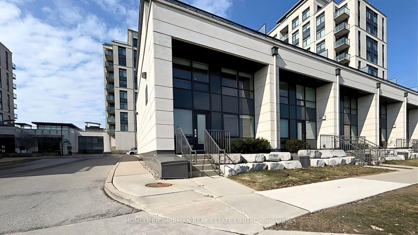 12 Woodstream Boulevard, Unit 118