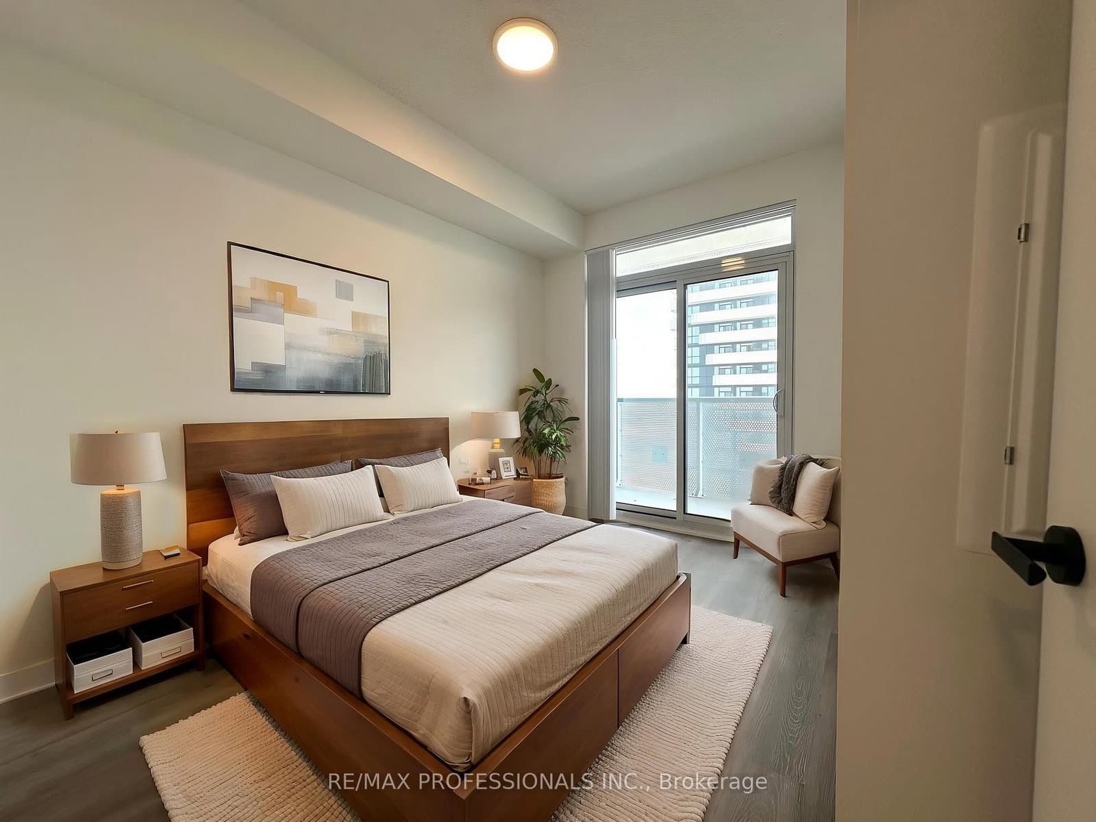 225 Commerce Street, Unit 4902