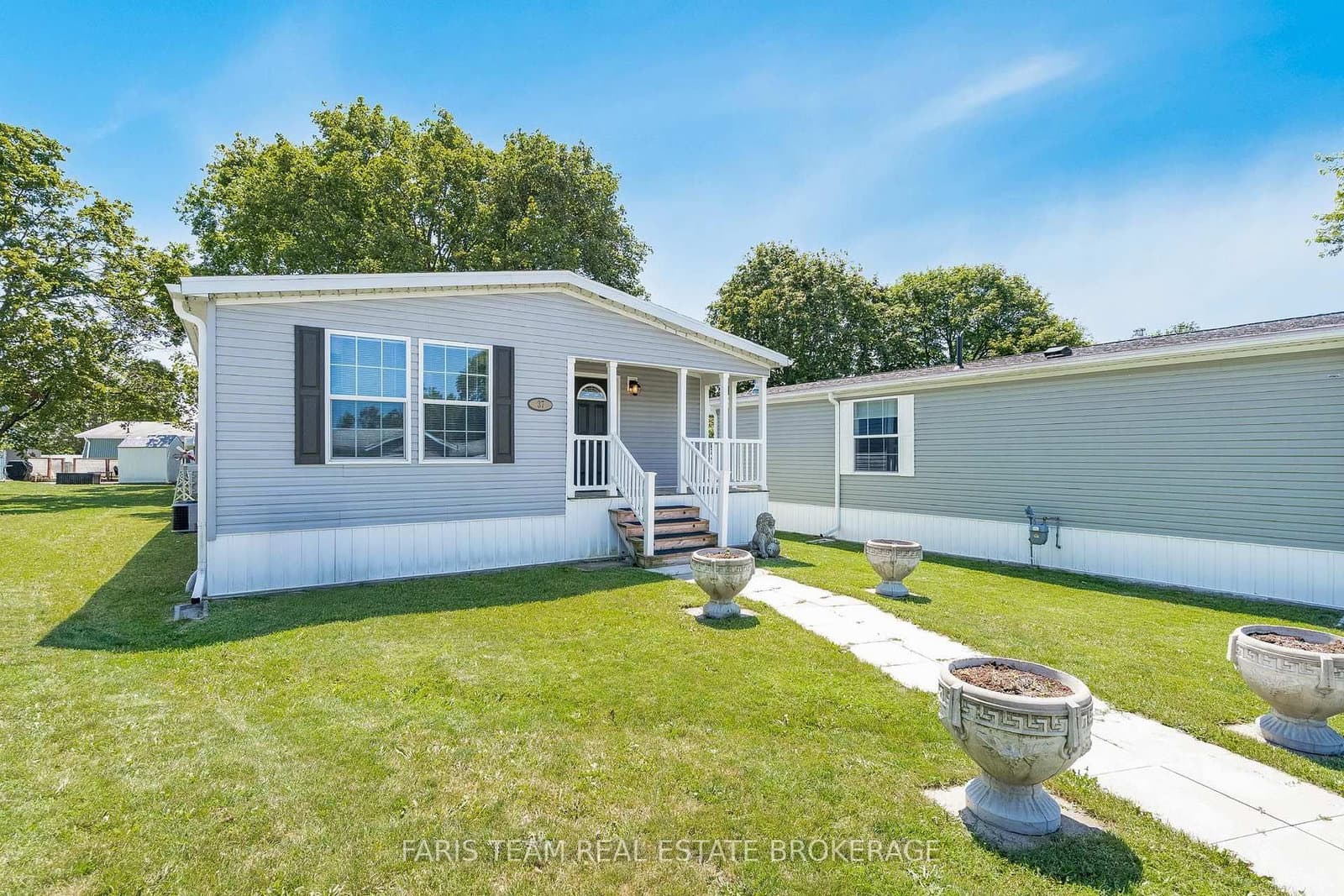 37 Hawthorne Drive