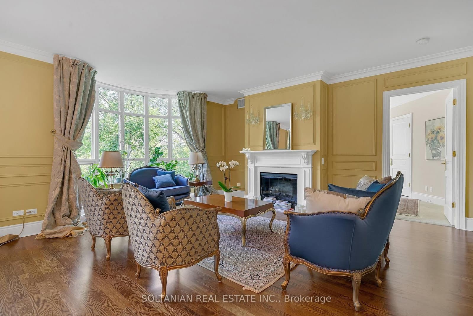 7071 Bayview Avenue, Unit 212