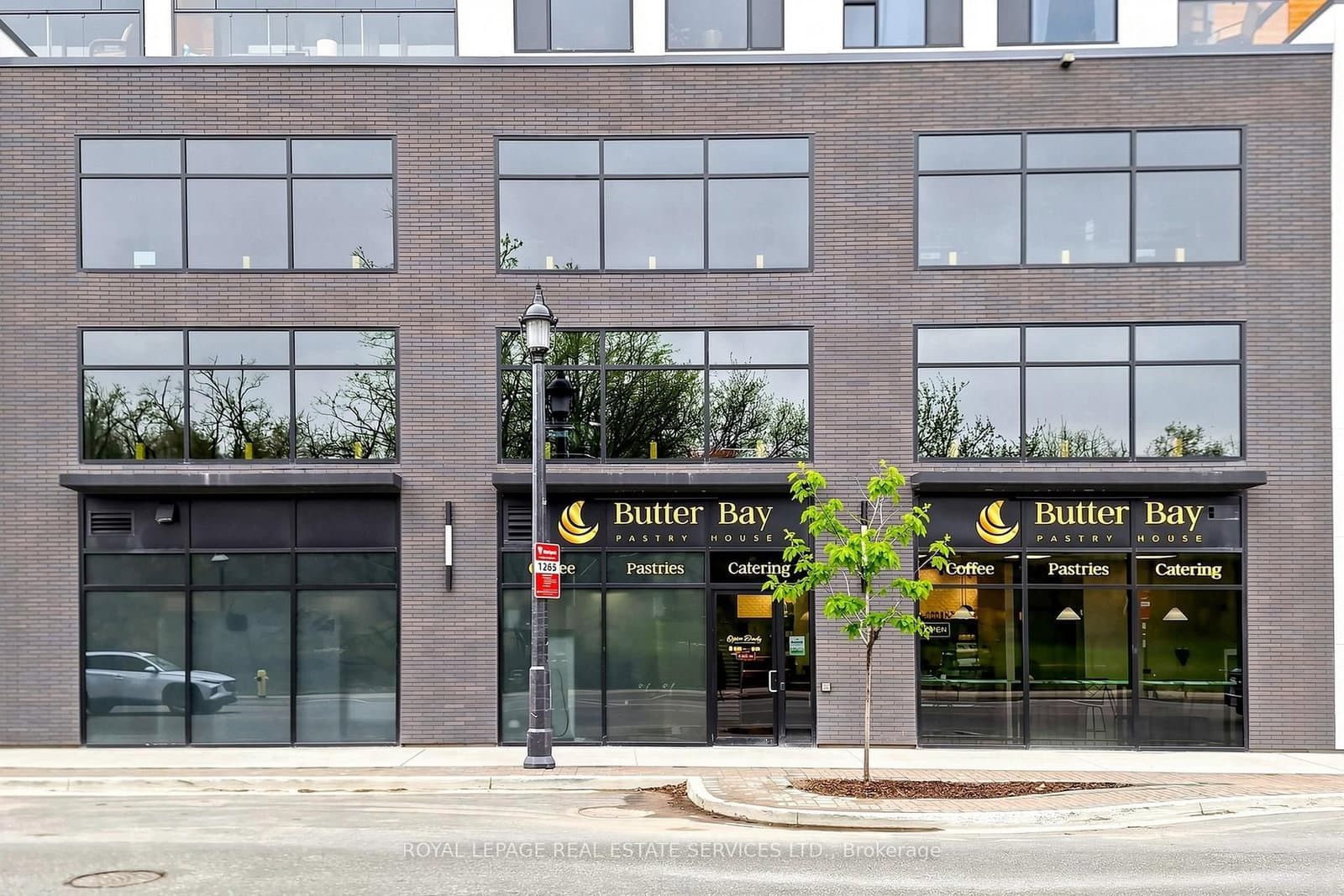 #C3 - 185 Dunlop Street E
