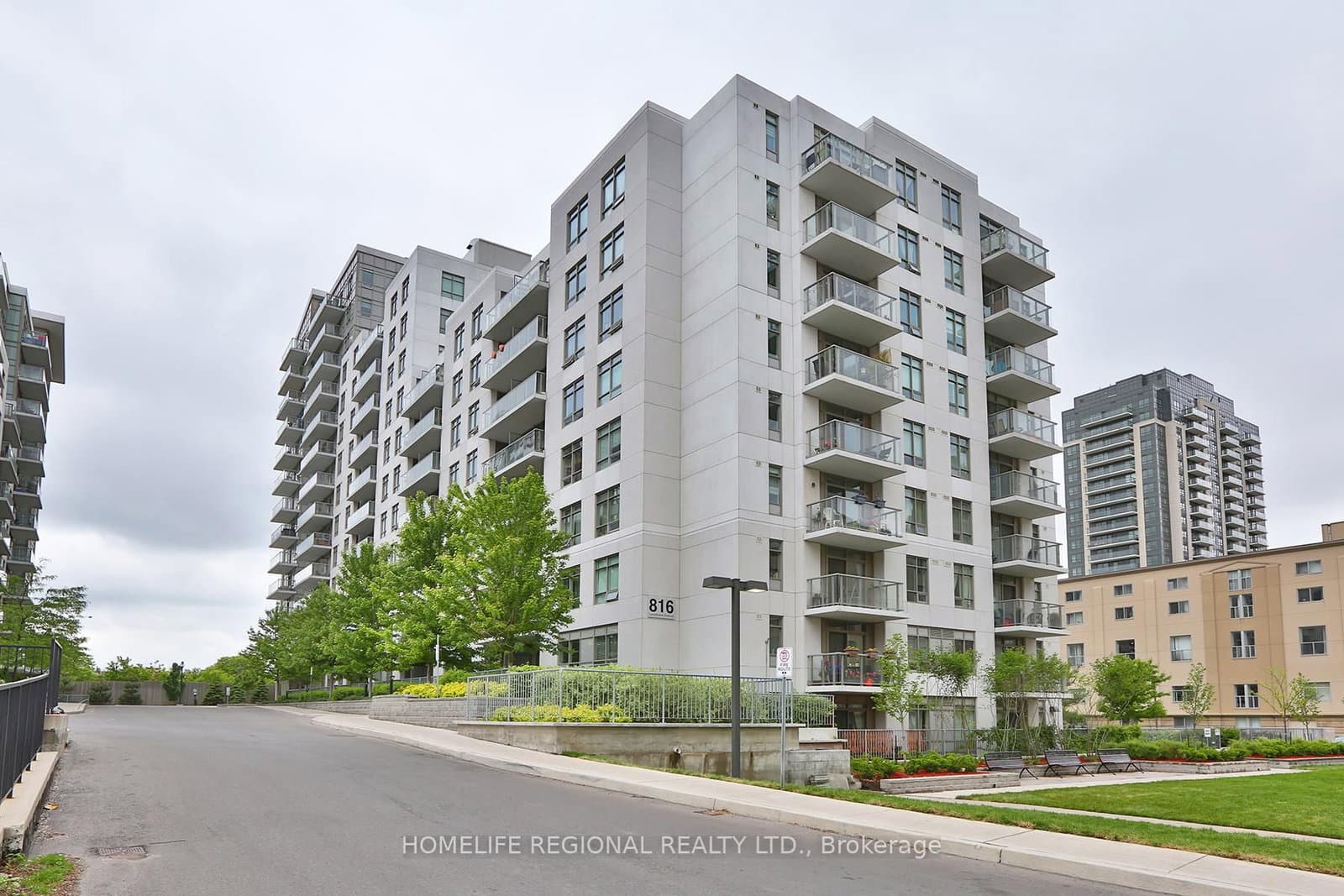 816 Lansdowne Avenue, Unit 1015