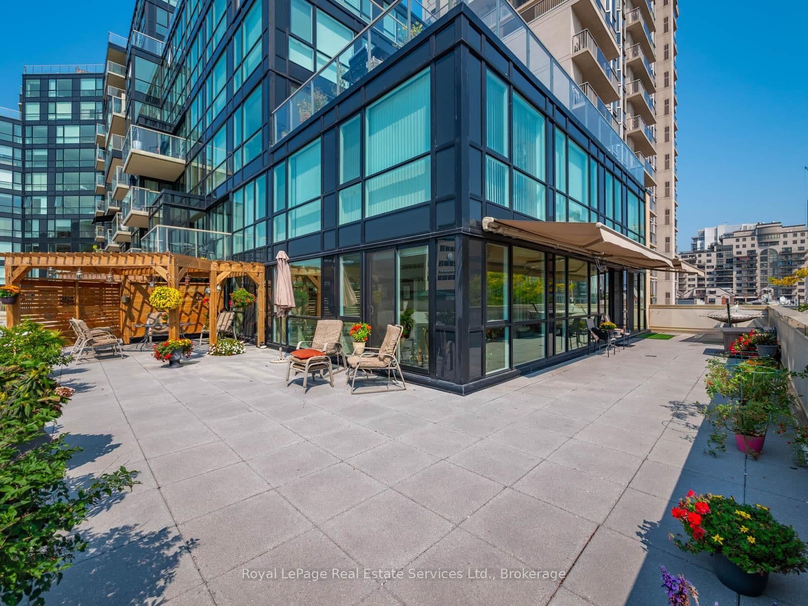 #310 - 415 Locust Street
