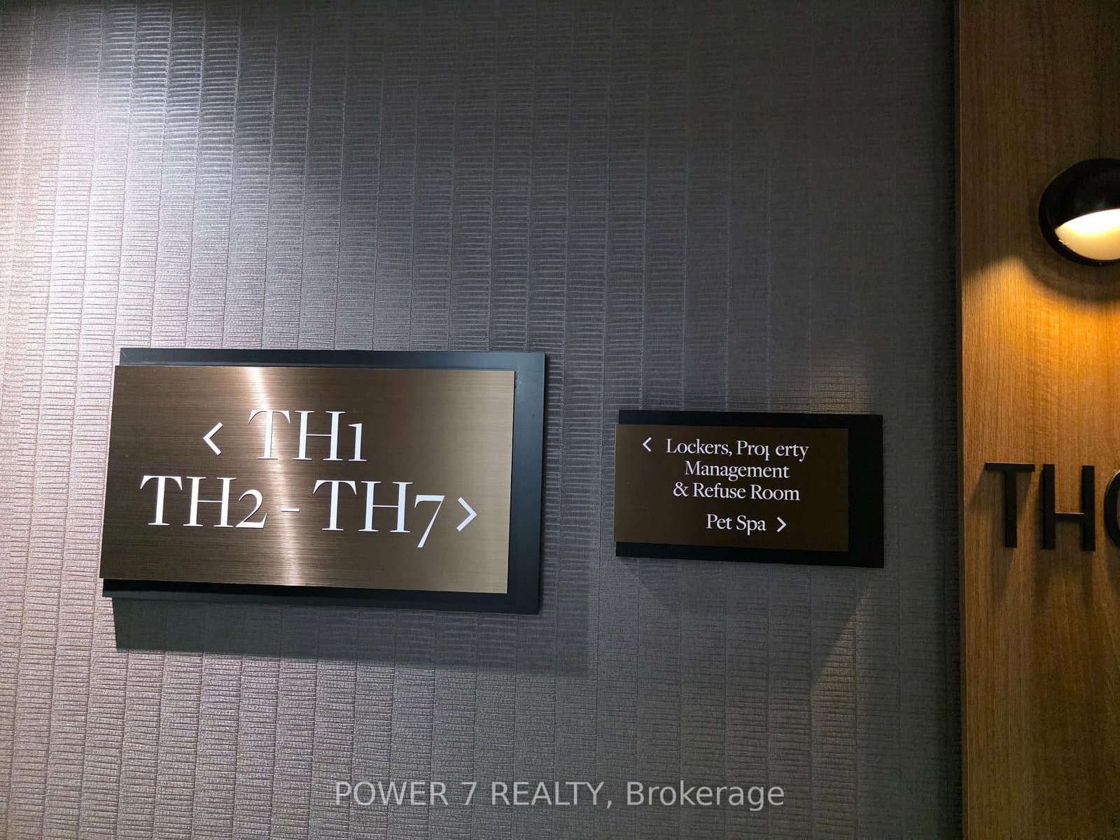 #49 - 21 Park Street E