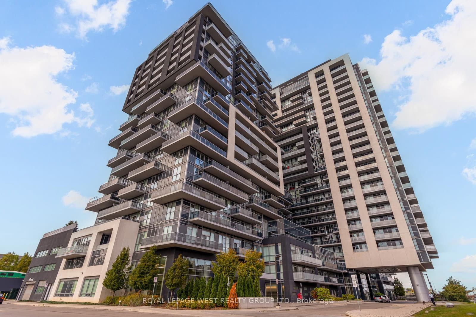 #1002 - 2087 Fairview Street