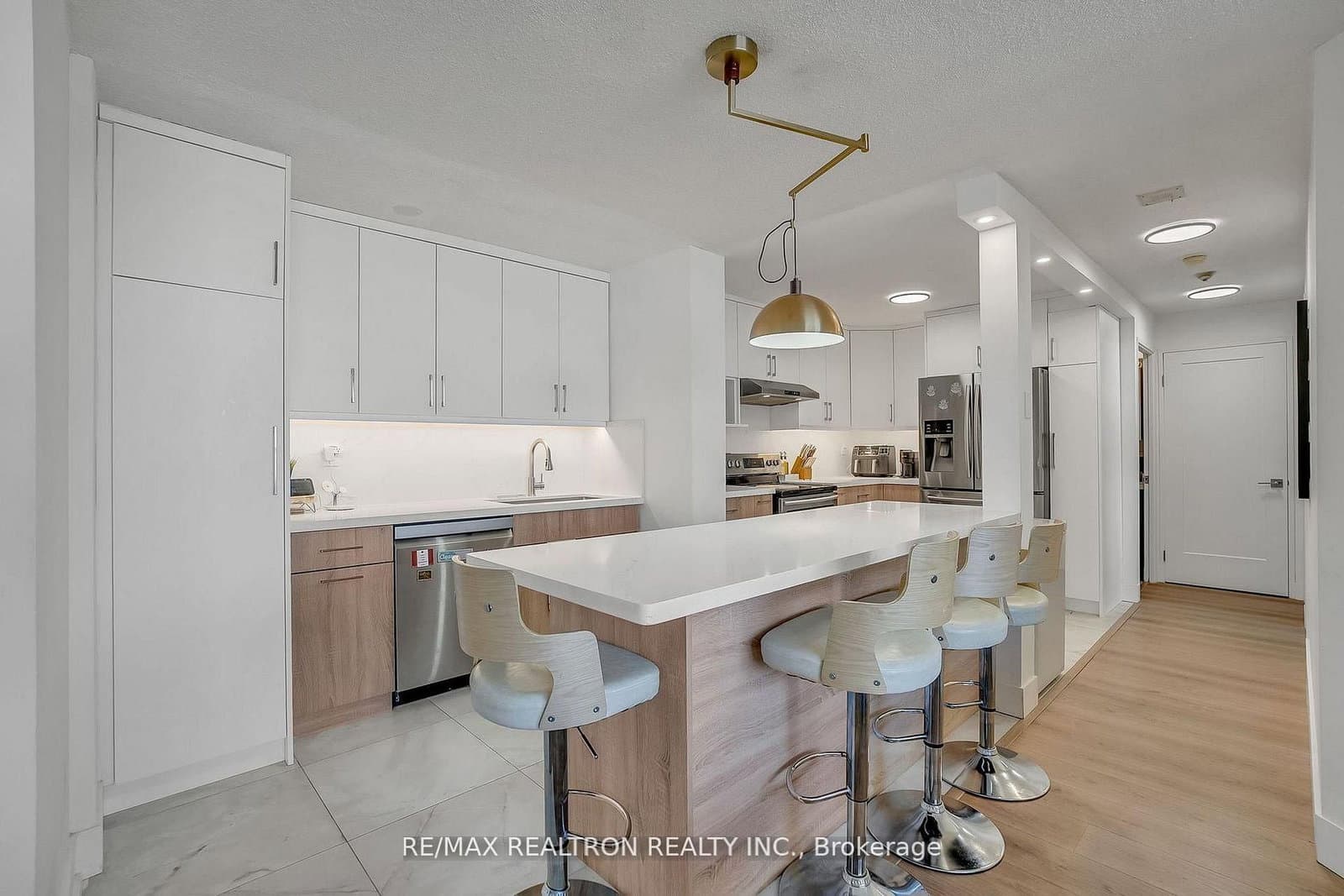 #1713 - 4185 Shipp Drive