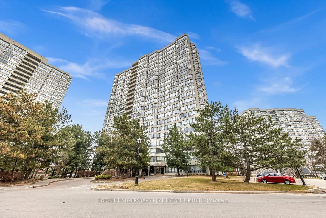 #907 - 24 Hanover Road