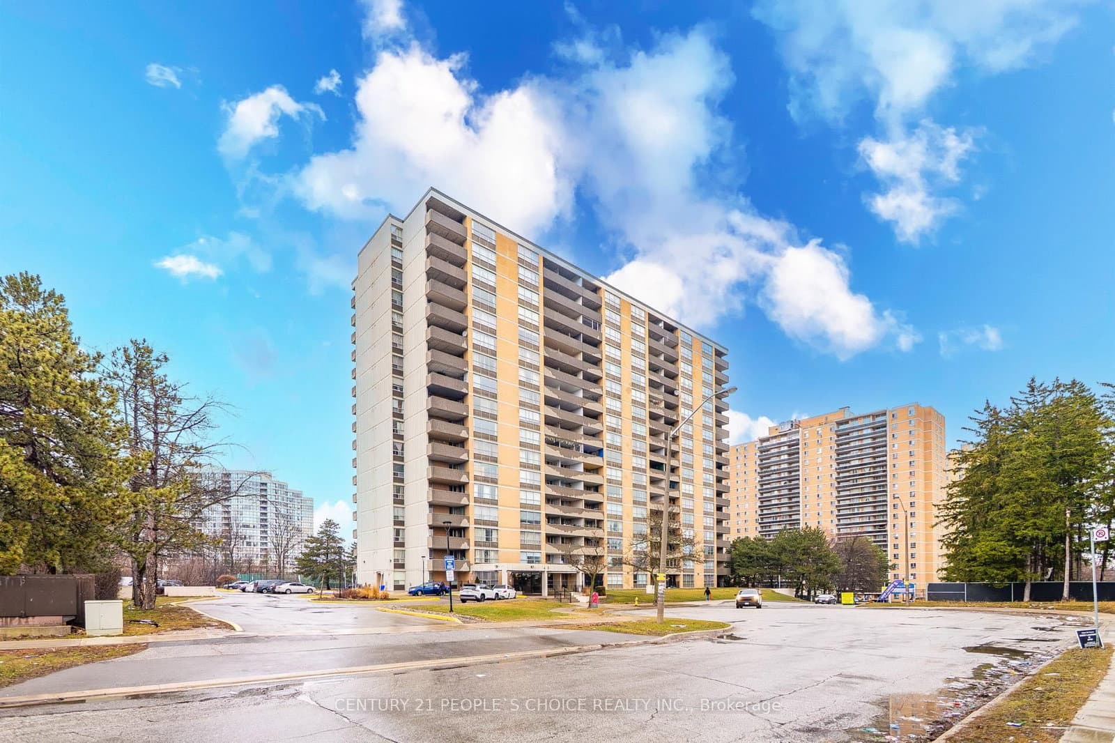 #910 - 40 Panorama Court