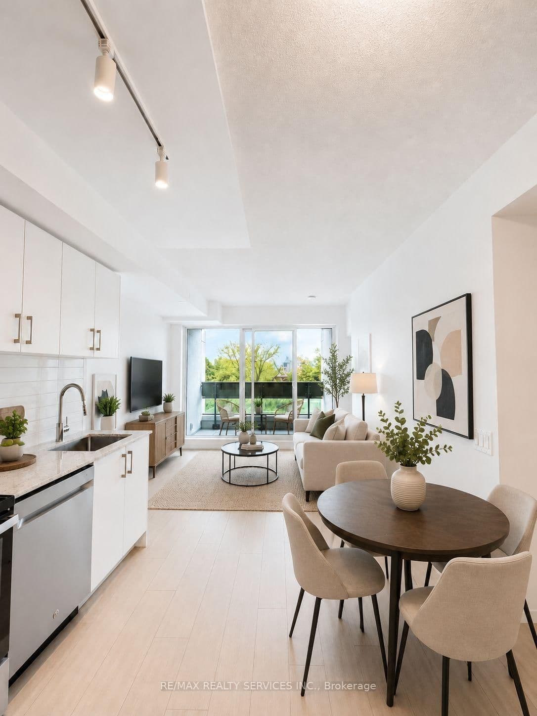 4010 Eglinton Avenue W, Unit 222