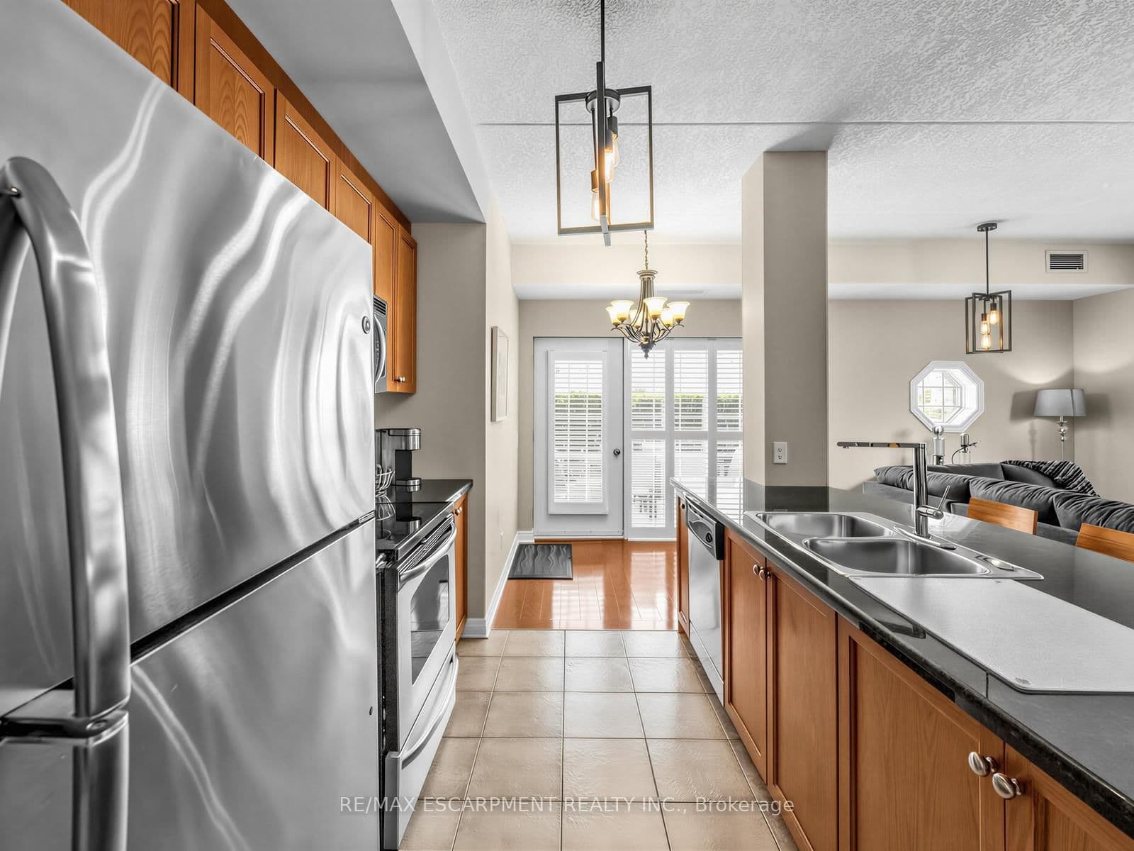 #103 - 1379 COSTIGAN Road