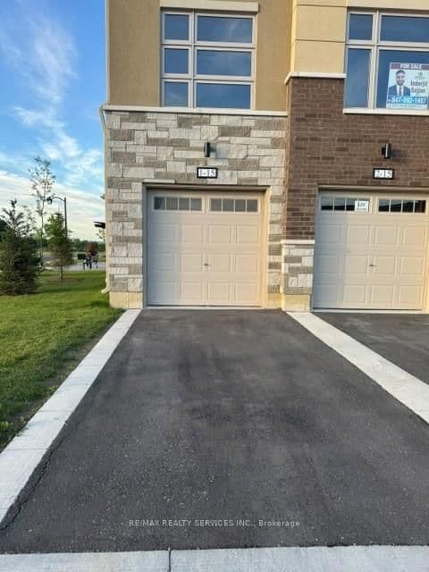 15 Fieldridge Crescent, Unit 1