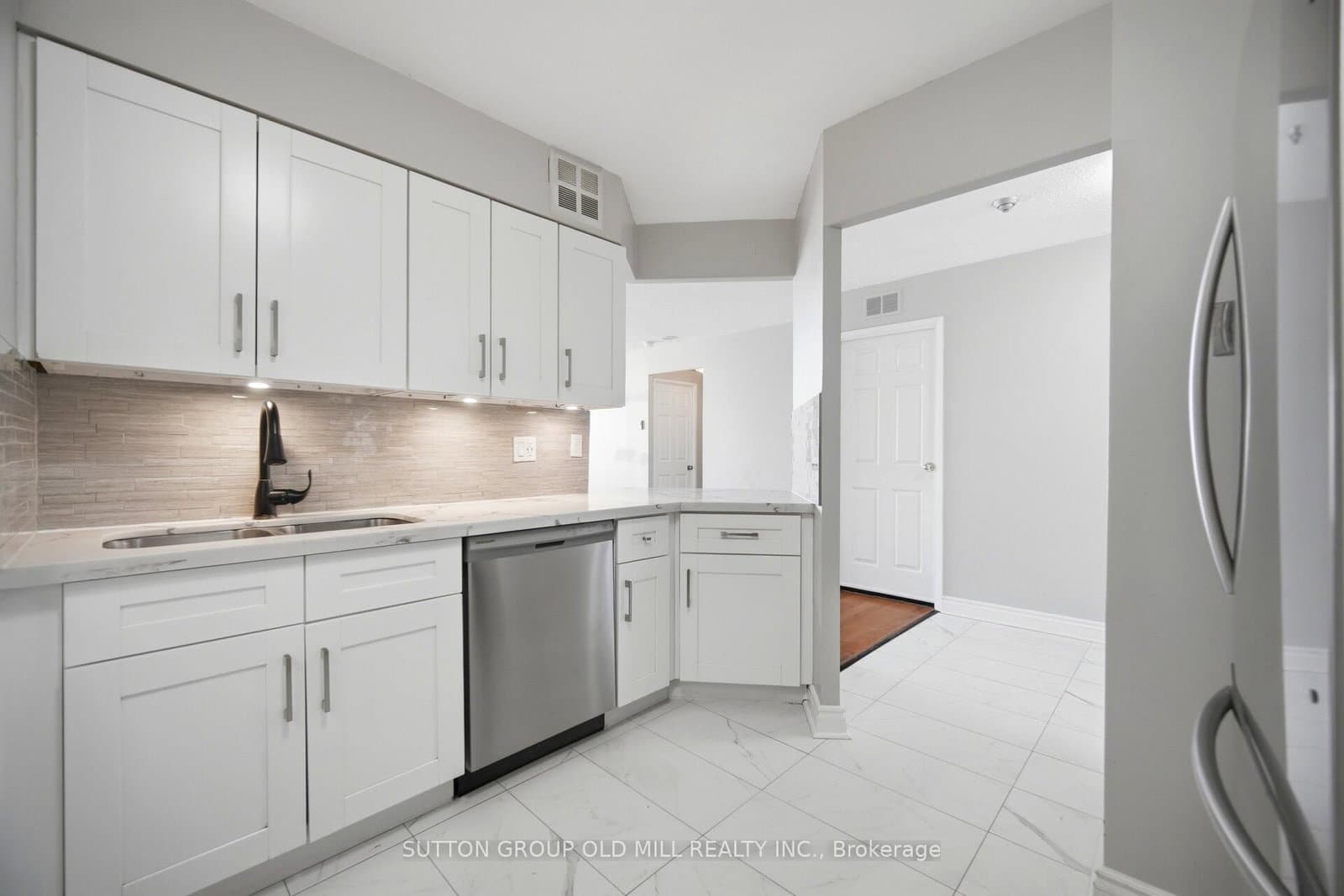 #1812 - 3605 Kariya Drive