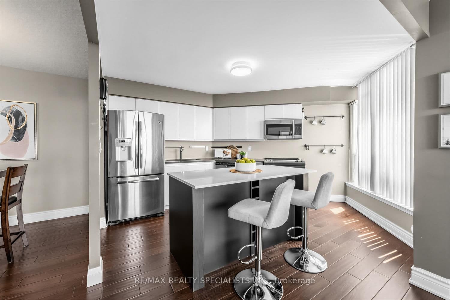 #1006 - 10 Laurelcrest Street