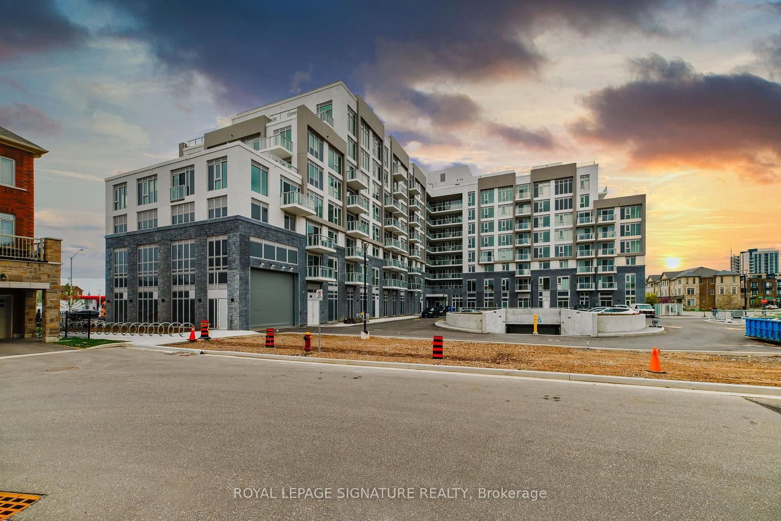 412 Silver Maple Road, Unit 716