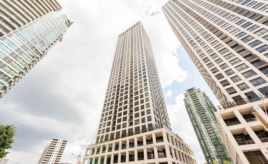 30 Elm Drive W, Unit 604