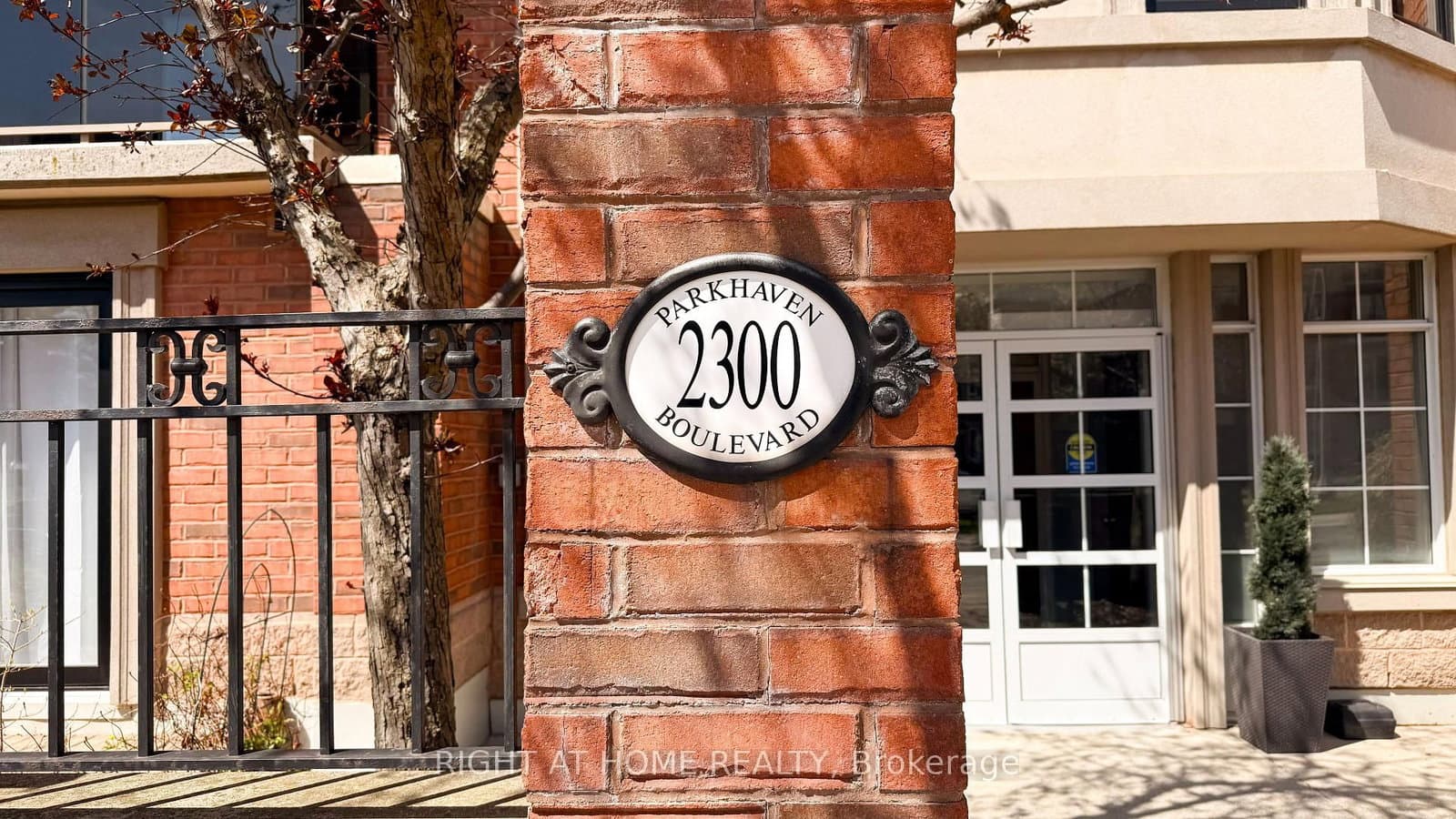 #308 - 2300 Parkhaven Boulevard