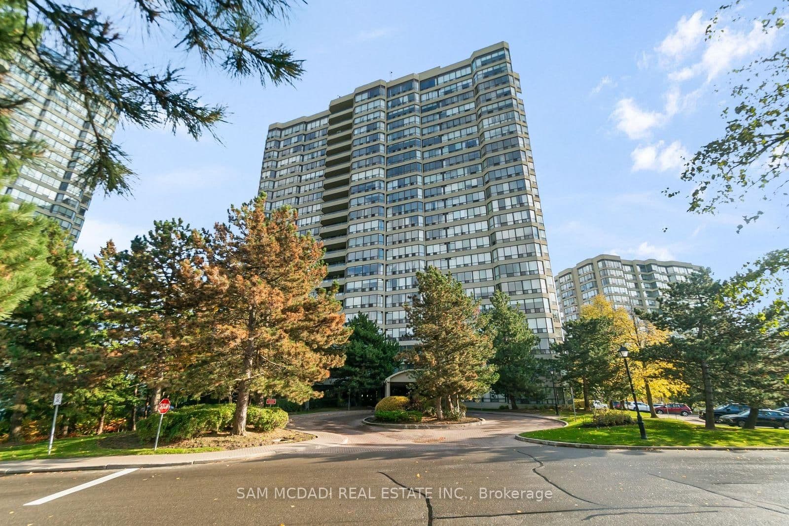 #2205 - 24 Hanover Road