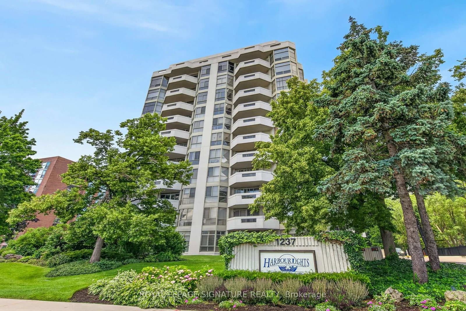 1237 North Shore Boulevard E, Unit 405