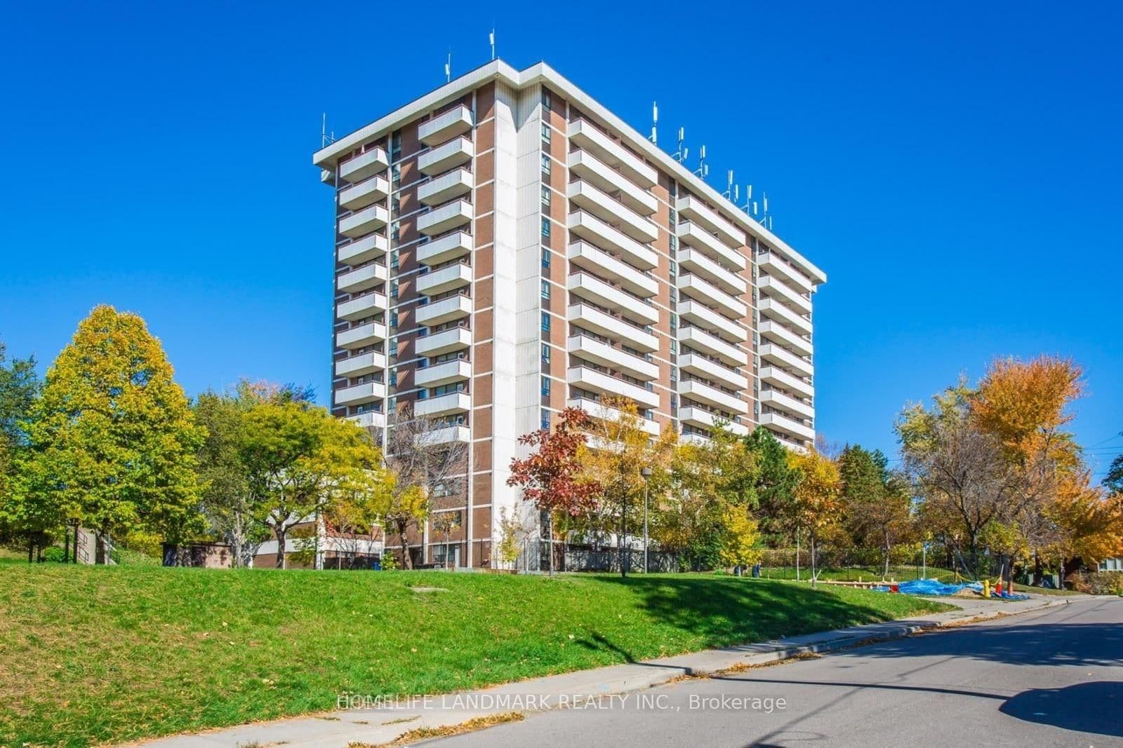 #107 - 541 Blackthorn Avenue