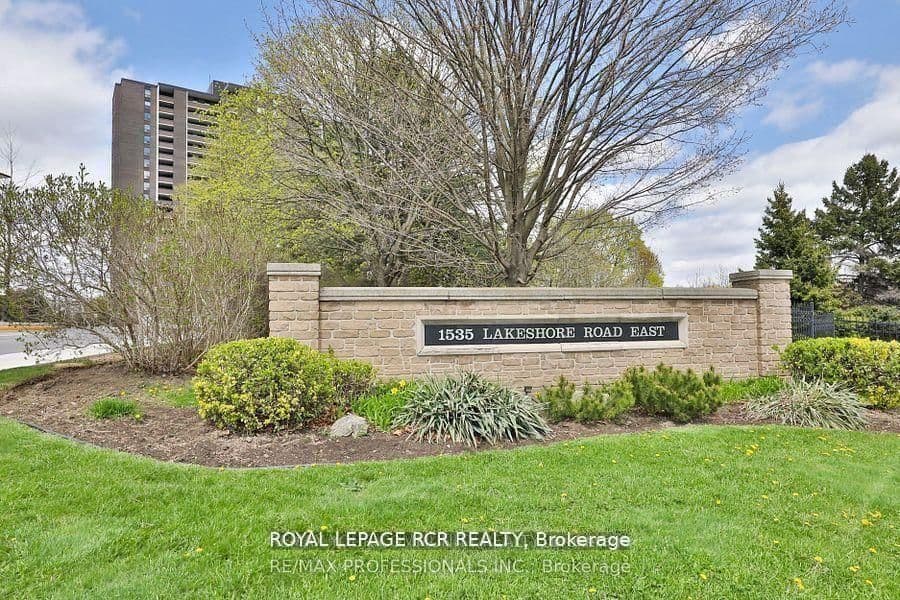 #205 - 1535 Lakeshore Road E