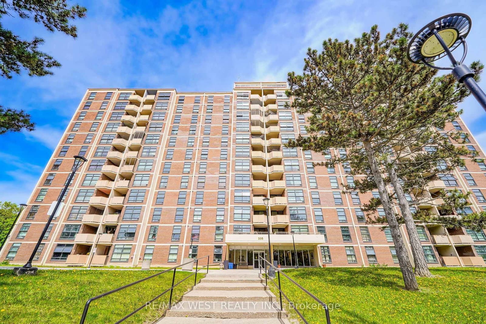 #709 - 335 Driftwood Avenue