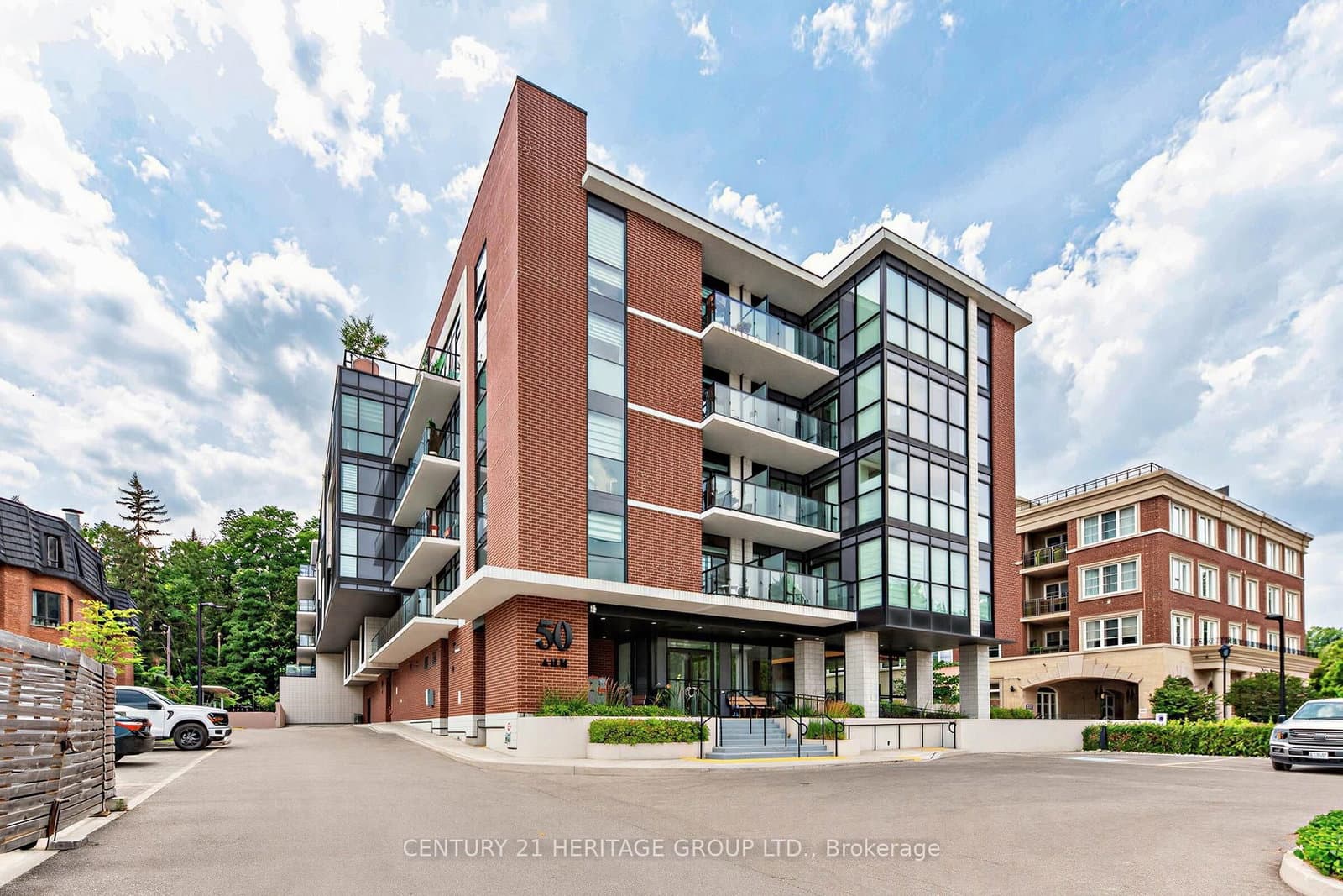 #212 - 50 Ann Street