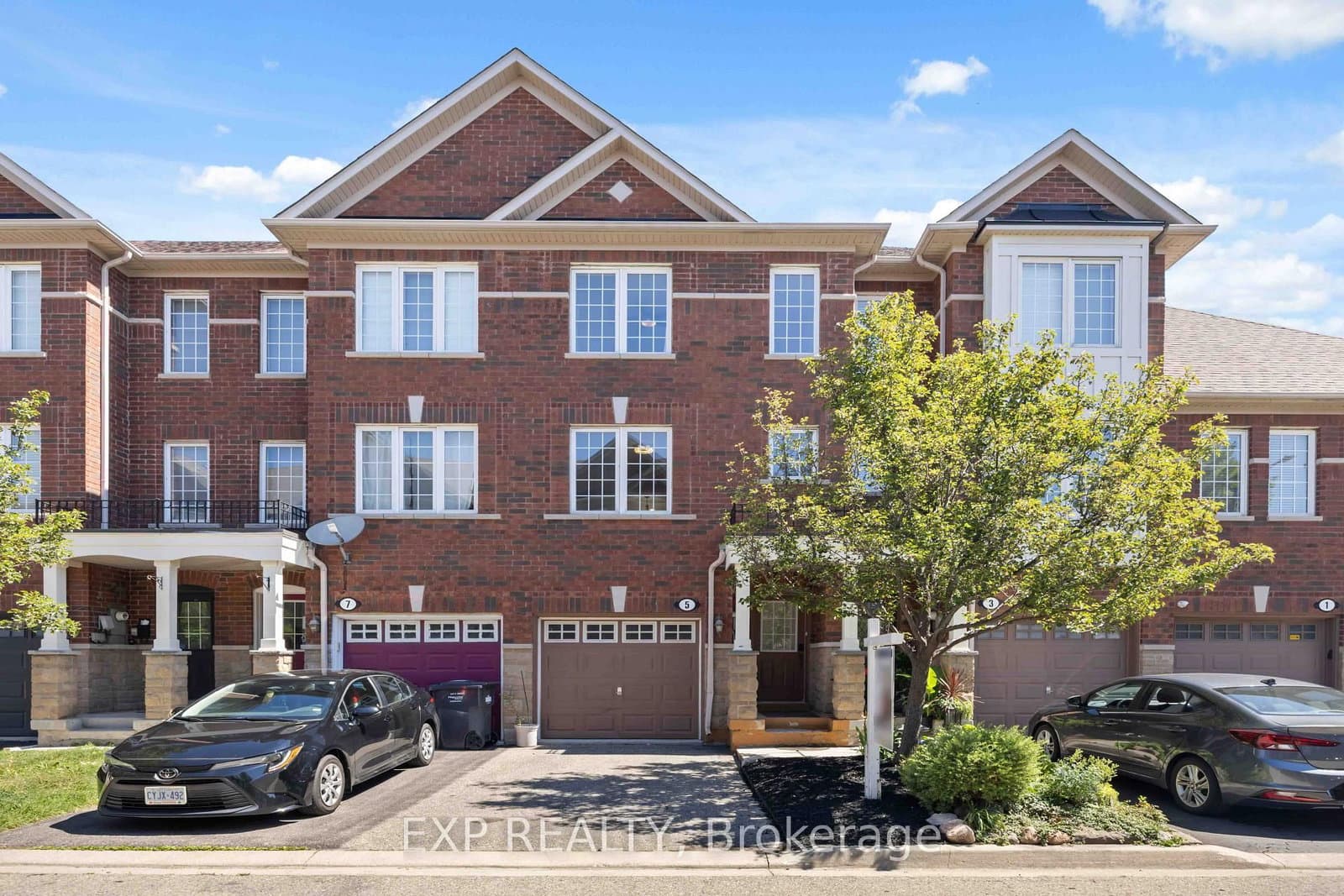 5 Garden Park Lane