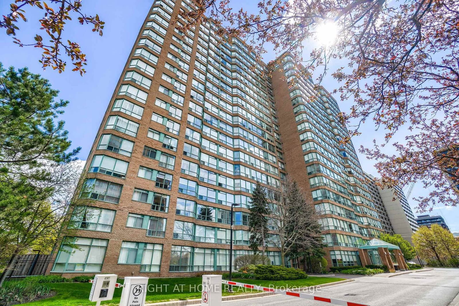 1276 Maple Crossing Boulevard, Unit 1711