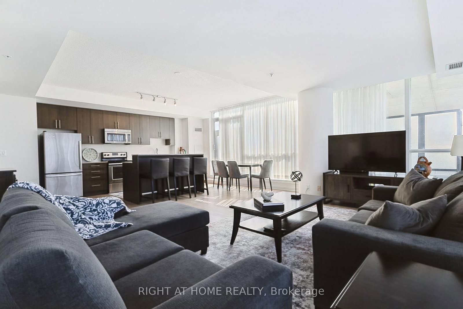 #302 - 3985 Grand Park Drive