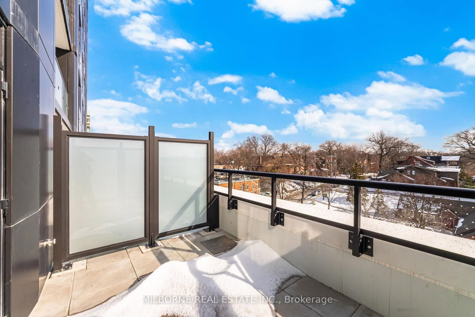 #510 - 1660 Bloor Street W