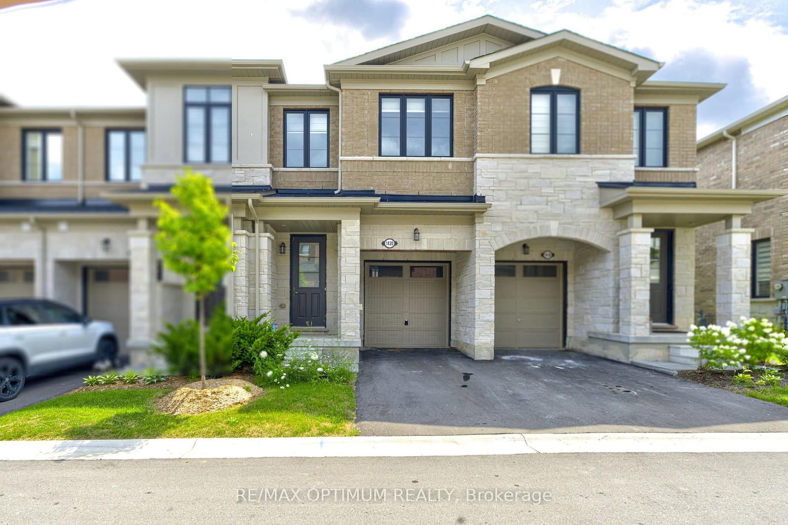 1420 Oakmont Common