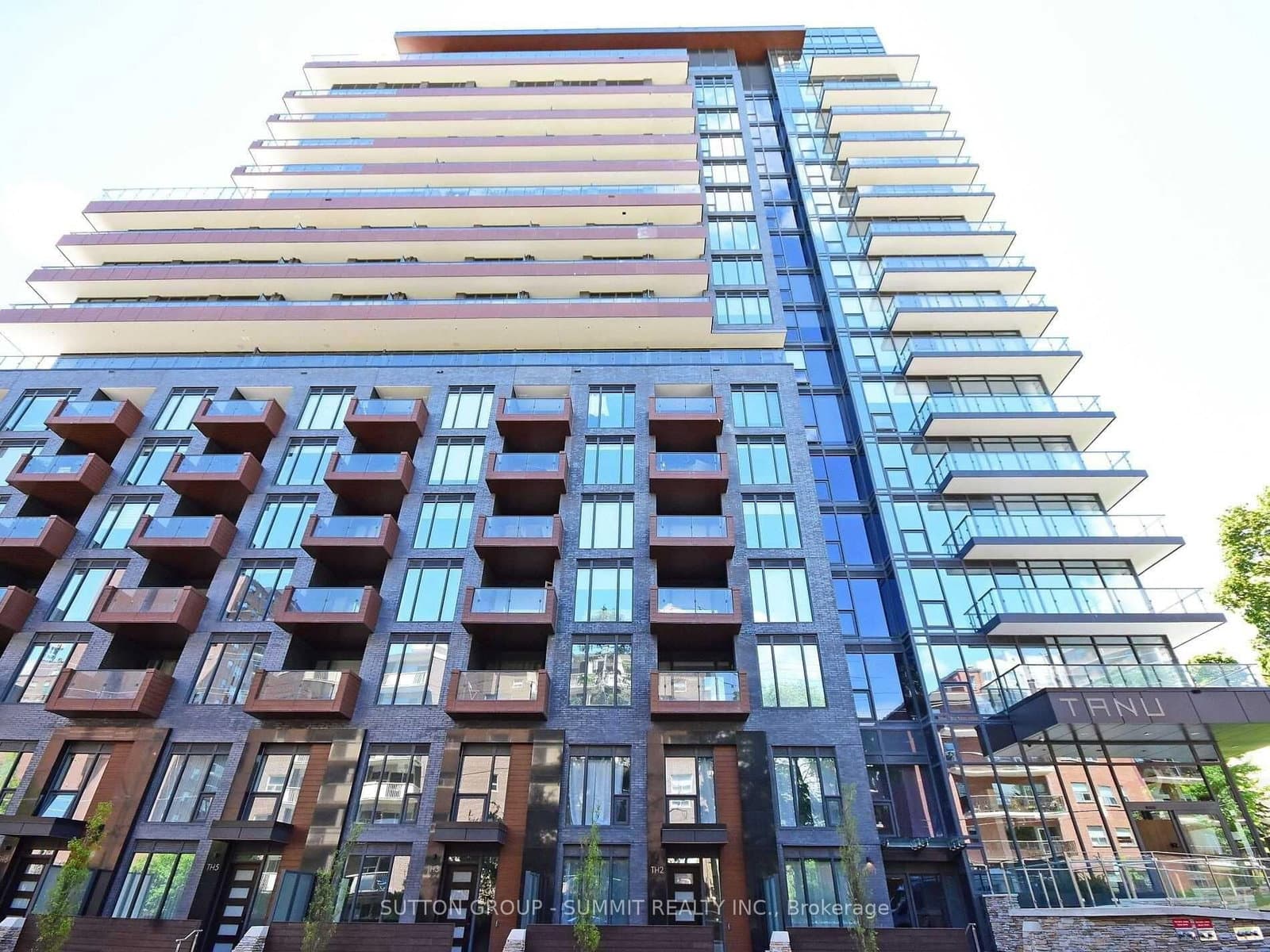 #1606 - 21 PARK Street E