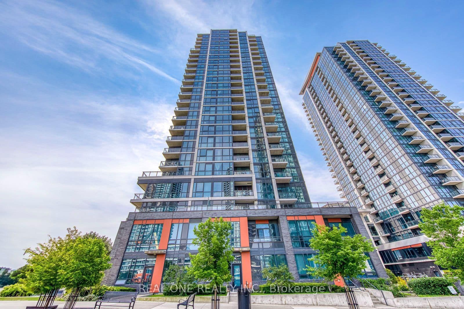 #407 - 55 Eglinton Avenue W