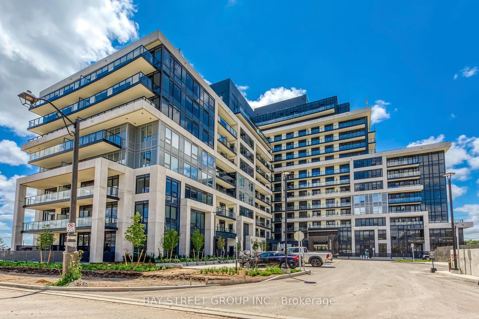 3200 William Coltson Avenue, Unit 520