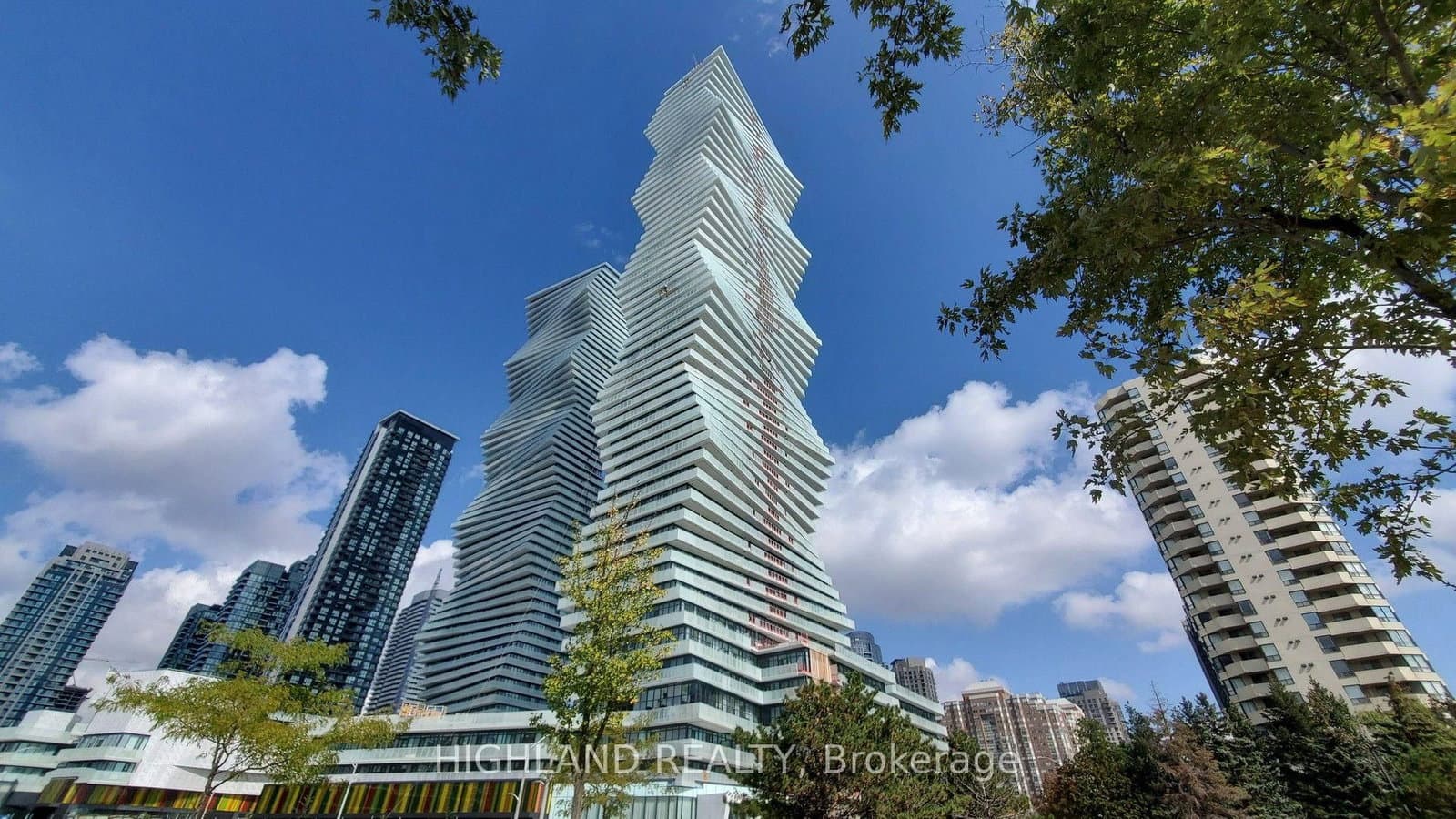 #2403 - 3883 Quartz Road