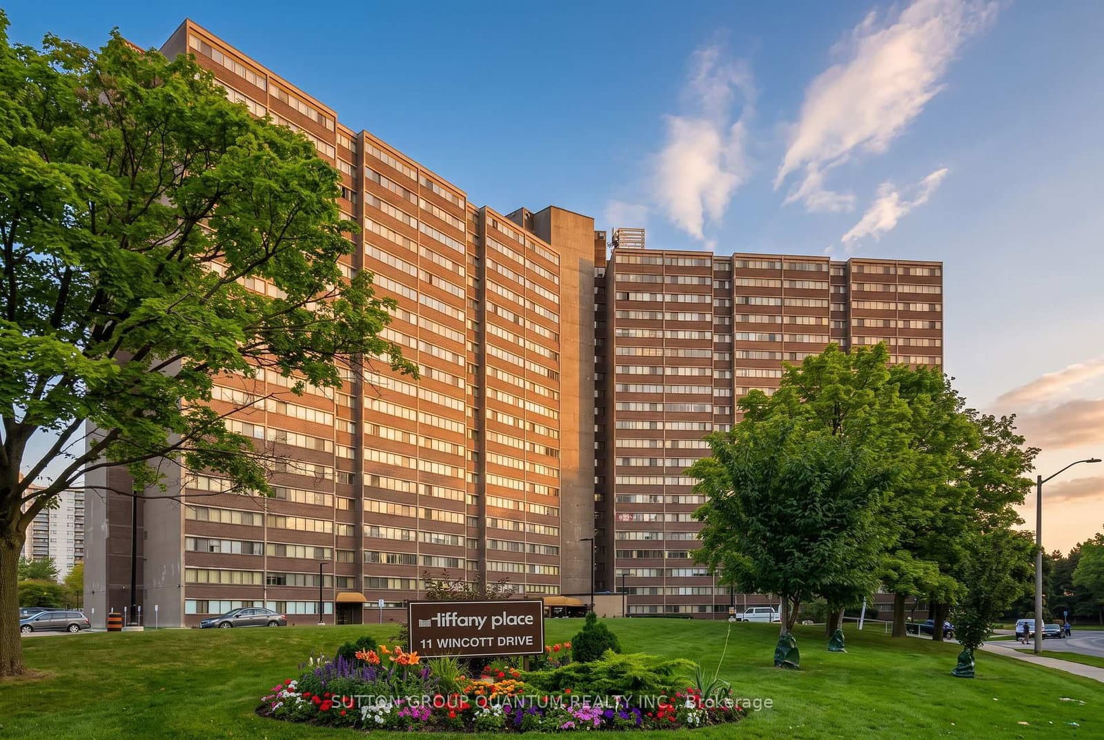 #1810 - 11 Wincott Drive