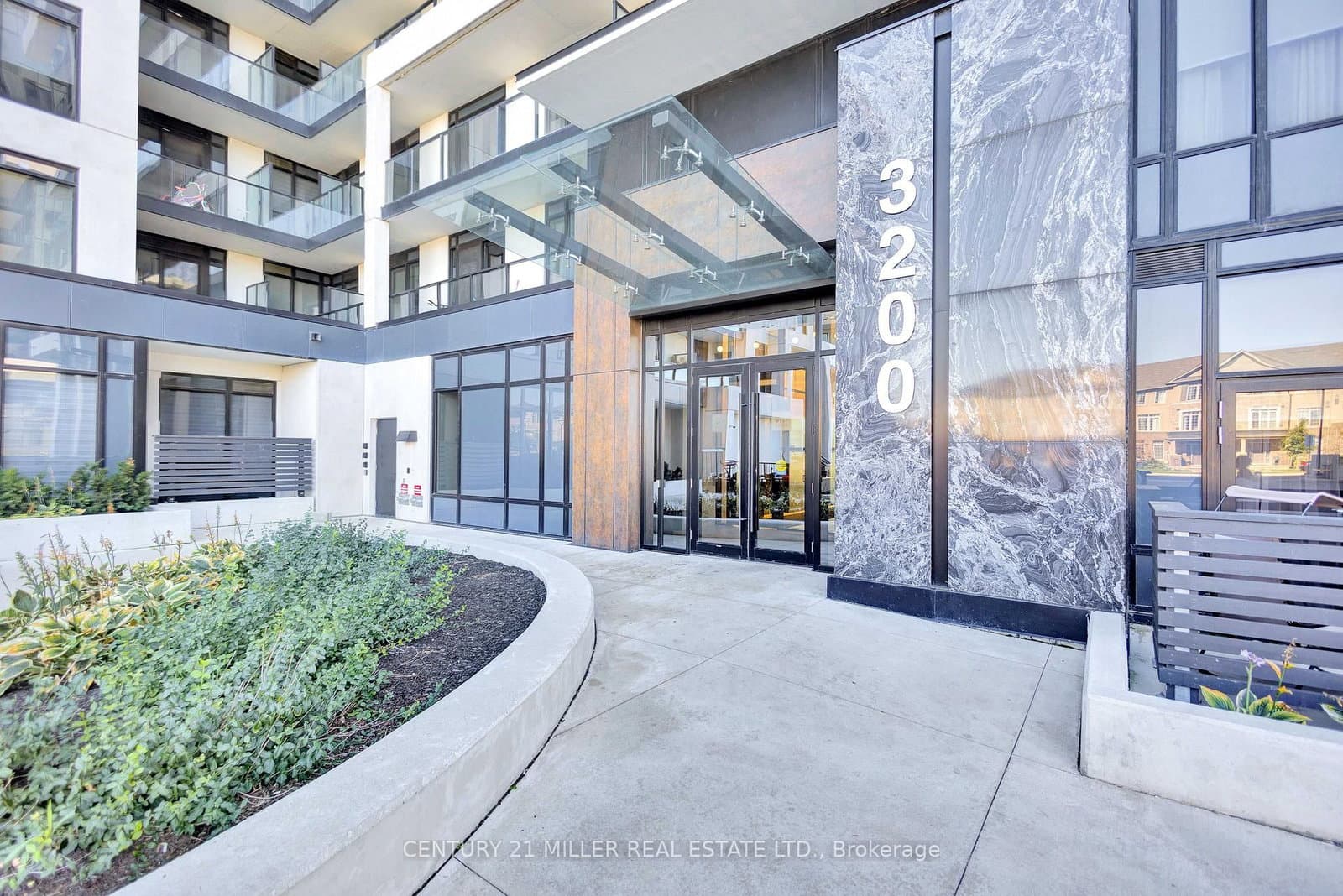 #721 - 3200 William Coltson Avenue