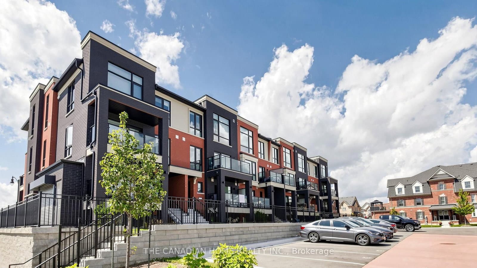 35 Romilly Avenue, Unit 18