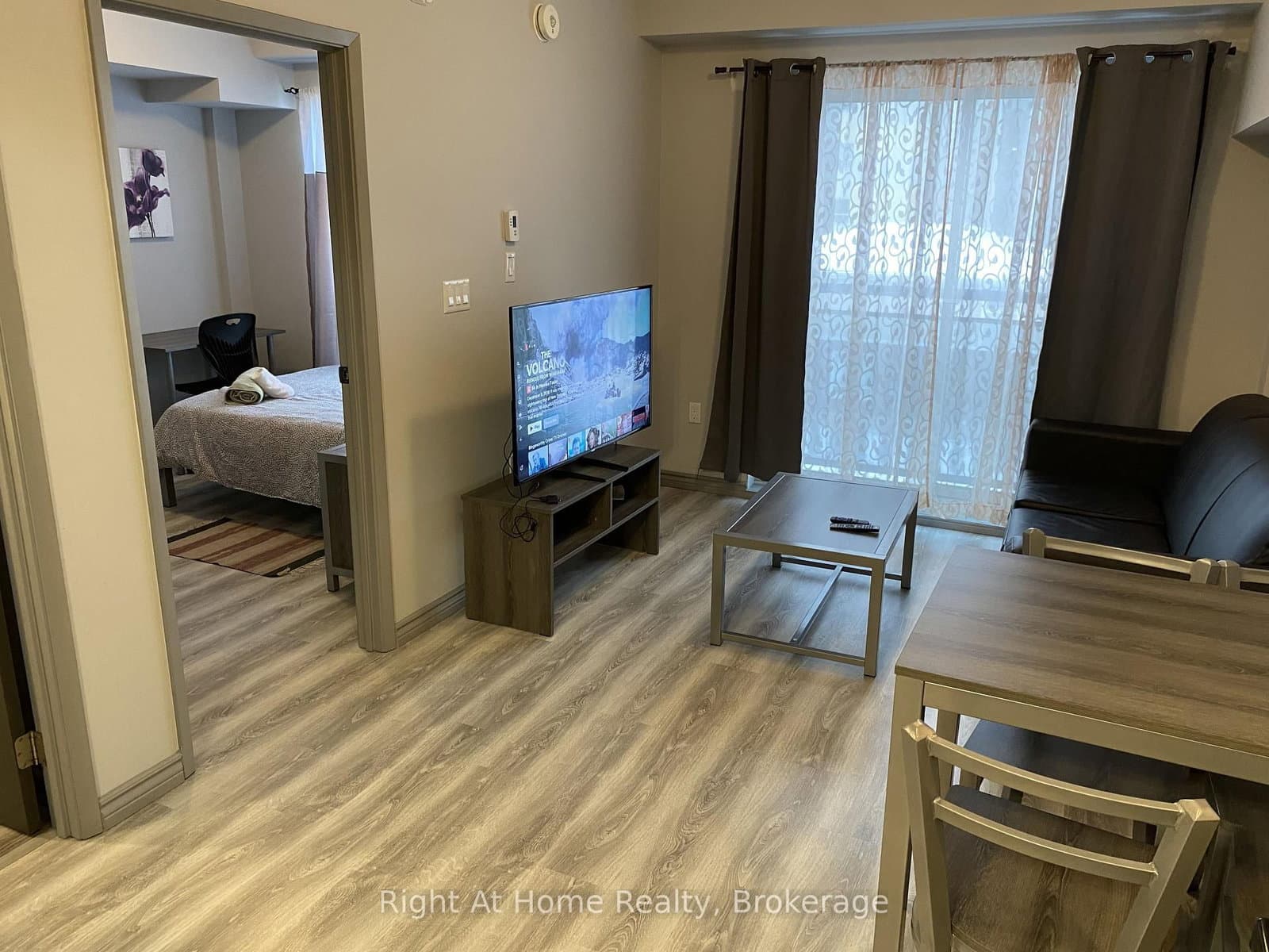 275 LARCH Street, Unit F202
