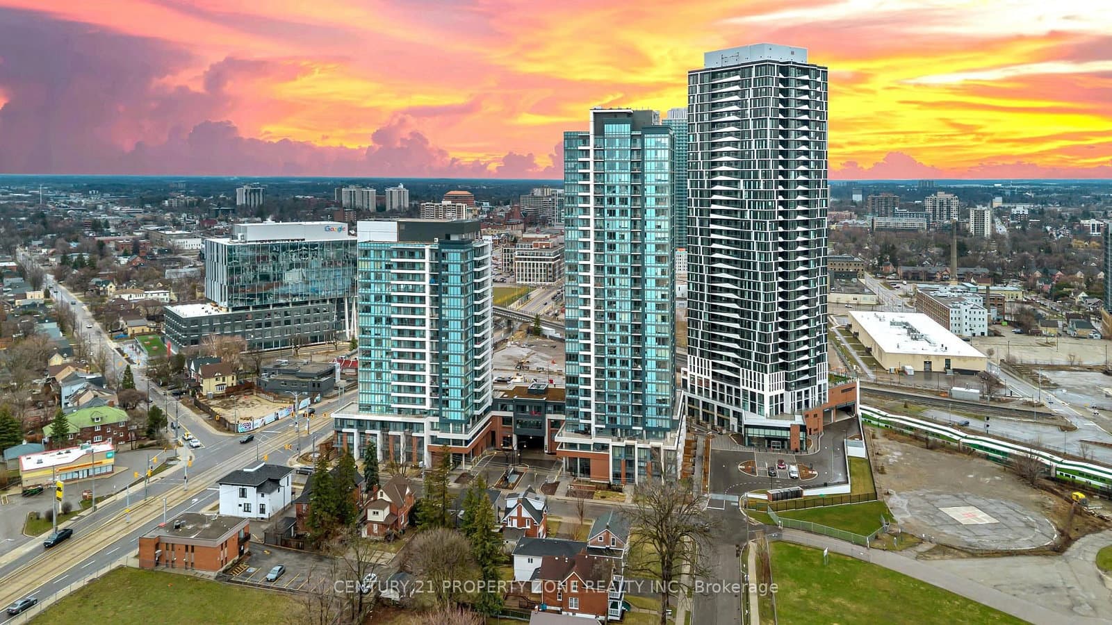 #1914 - 25 Wellington Street