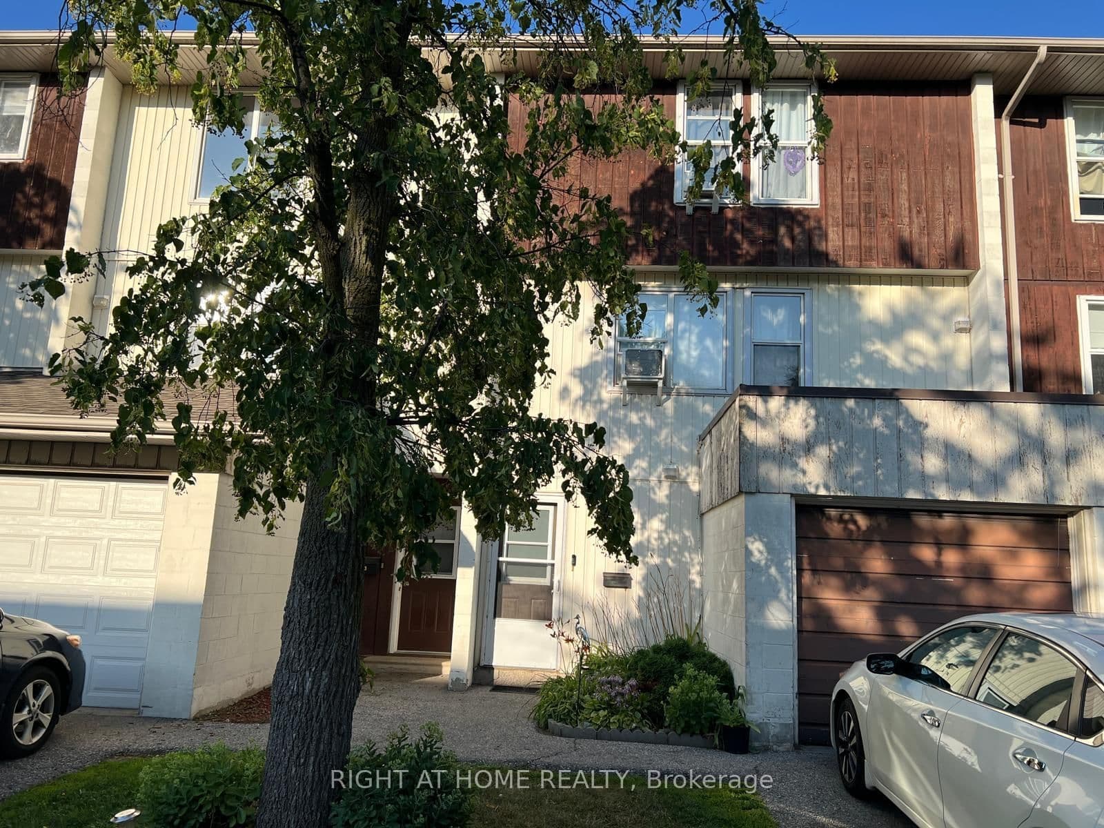 135 Chalmers Street S, Unit 81