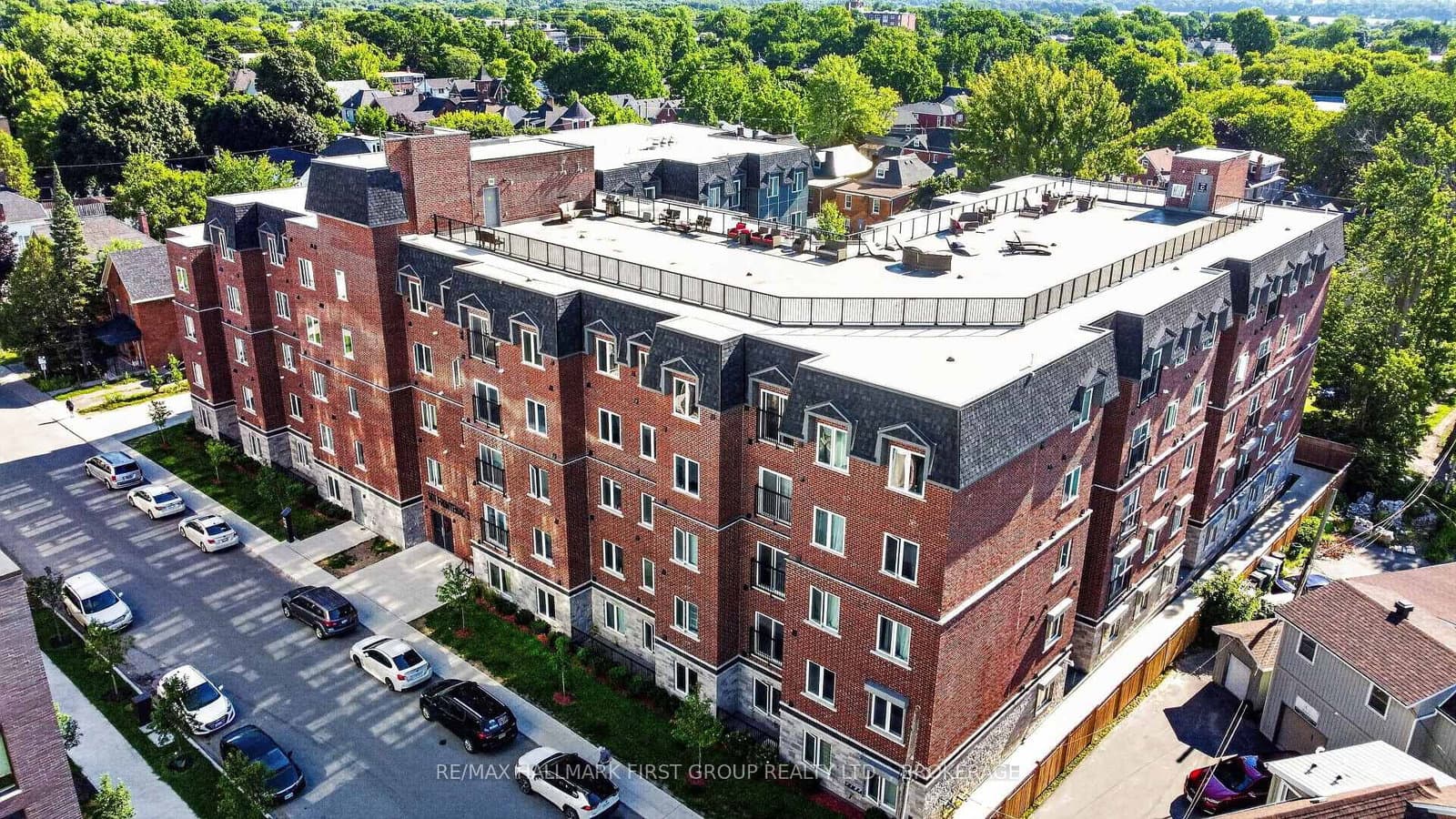 #217 - 501 Frontenac Street