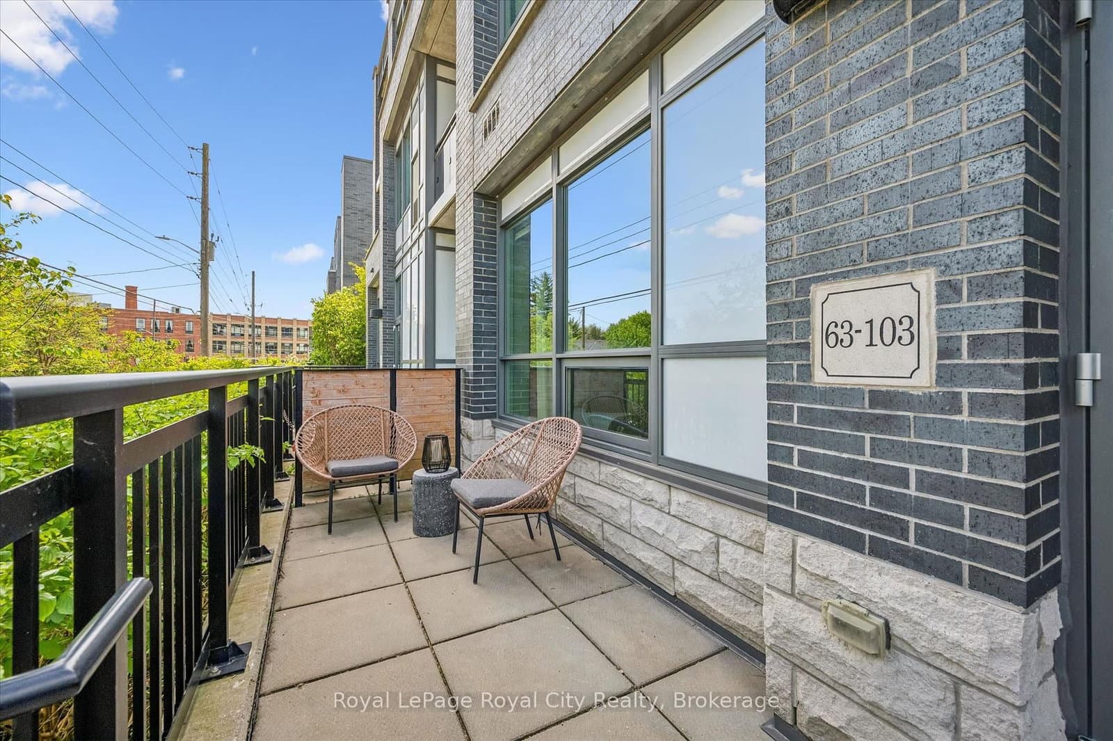 63 Arthur Street S, Unit 103