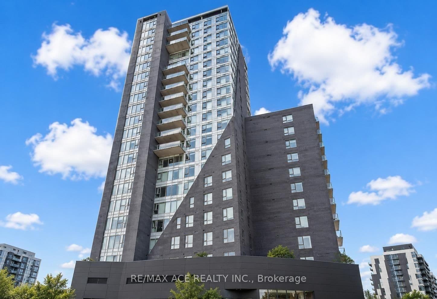 #504 - 158 King Street N