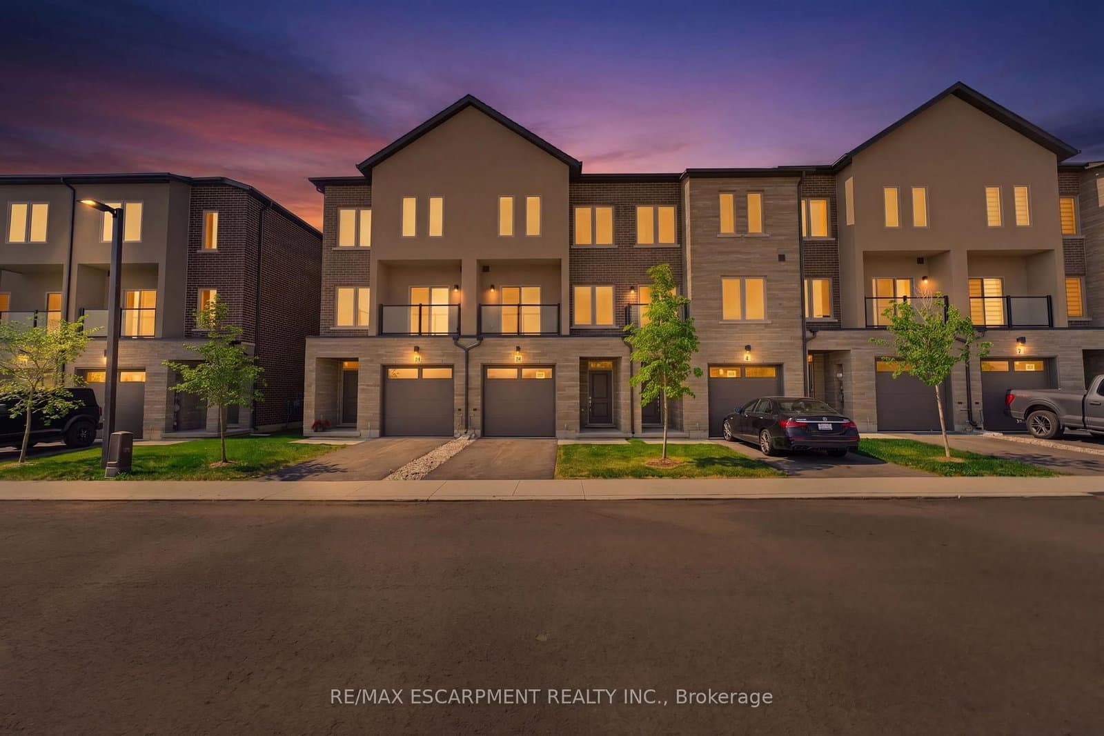 10 CLEAR VALLEY Lane
