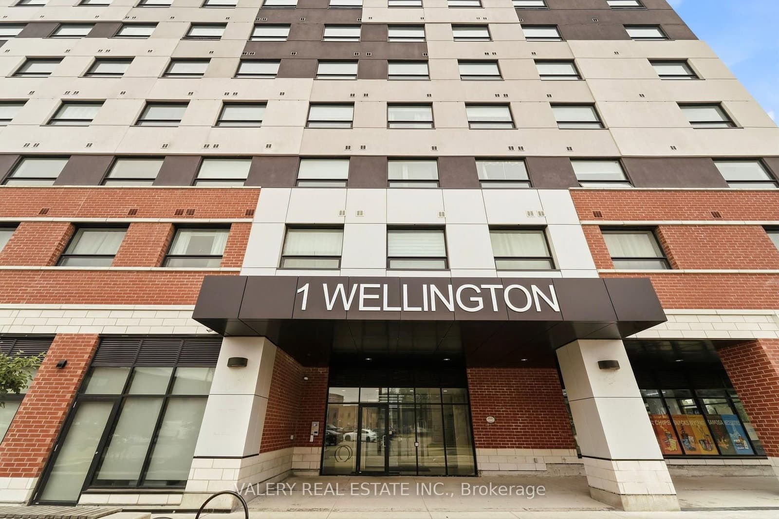 #717 - 1 Wellington Street