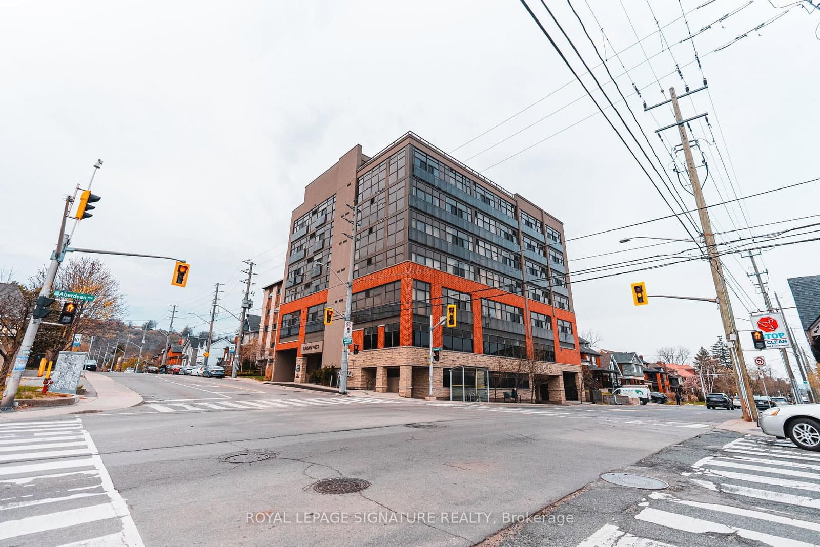 #102 - 427 Aberdeen Avenue